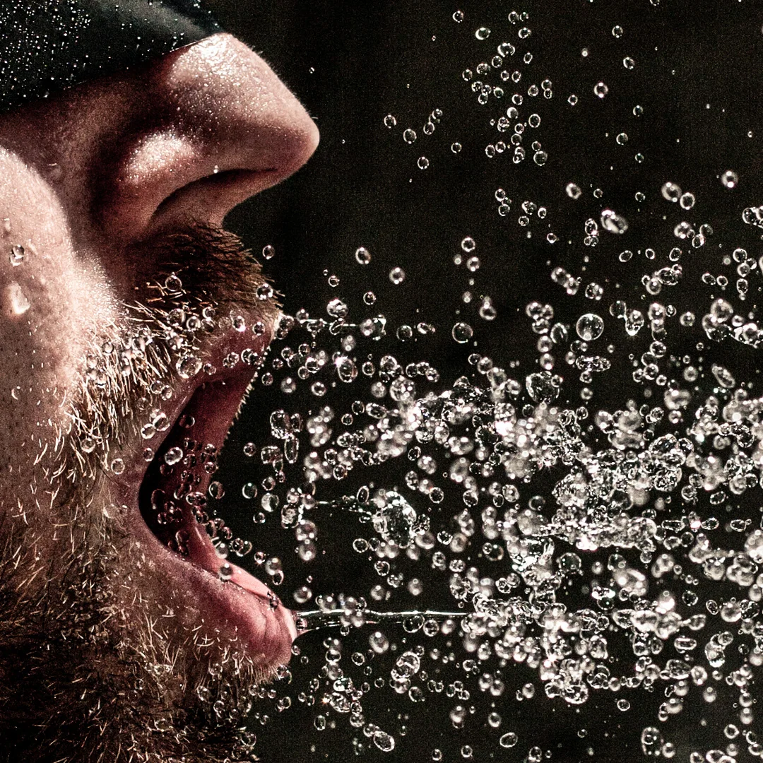 Werbefoto eingefrorener Tropfen mit starker Ästhetik